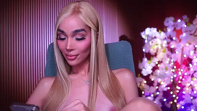 xxforyoureyesonlyxx webcam