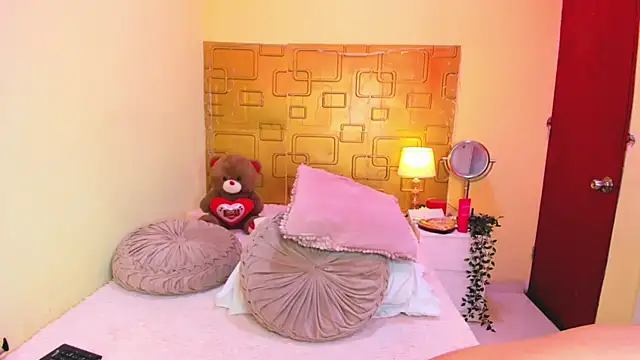 Julia_Haye webcam