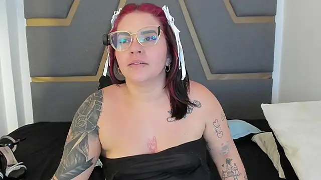 juana_valkiria live cam on StripChat