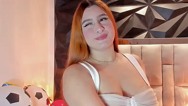megan_whitee__ webcam