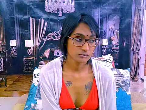 IndianRebel4u2Luv webcam