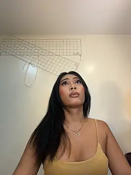 hugecock_tamira webcam