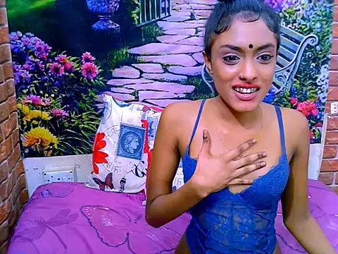 IndianPretty14u2Luv webcam
