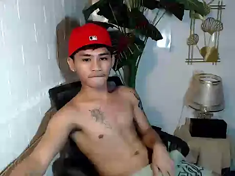 UrPinoyhot live cam on StripChat