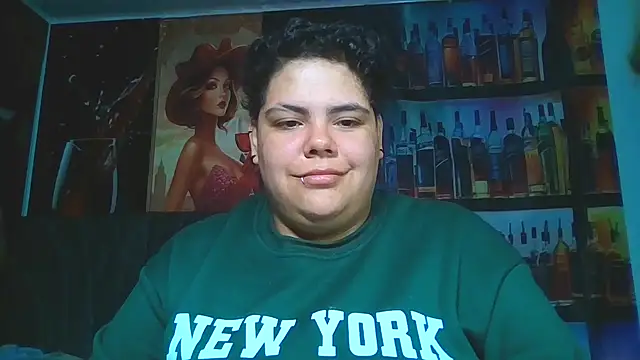Hailey_Curvy webcam