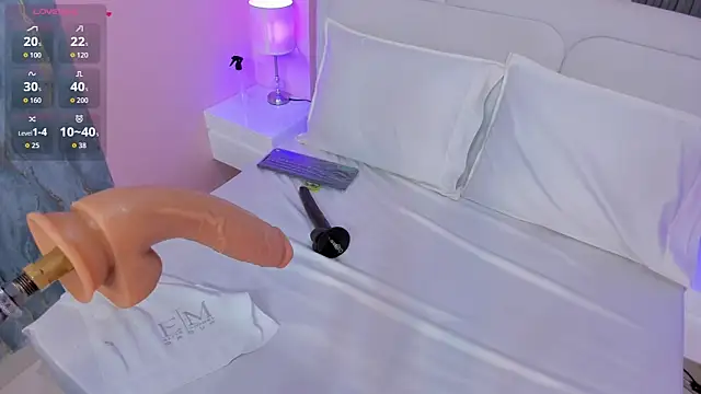 lia_sucker live cam on StripChat