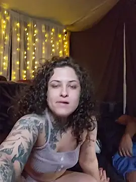 snowflakee69 live cam on StripChat