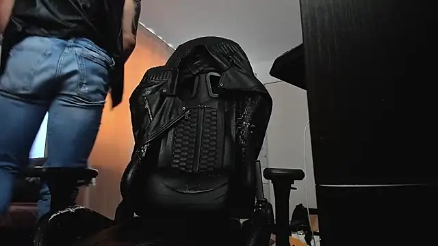 liamaesthetic live cam on StripChat