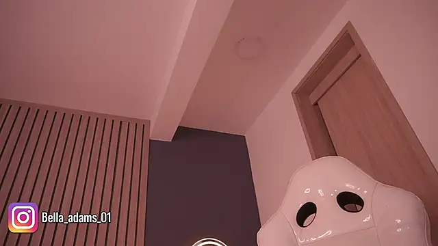 bella_adams_ live sex cam
