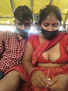 Indiandesicouple155 live cam on StripChat