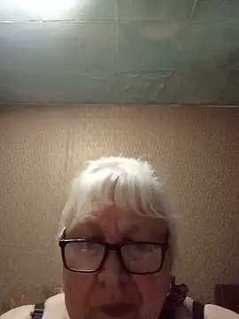 Alexia64231 live cam on StripChat