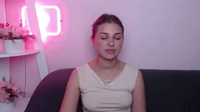 MilanaAngelAs webcam