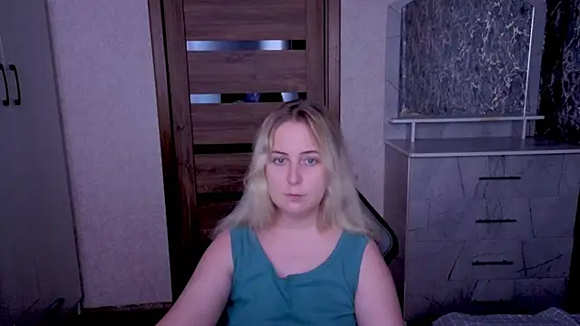 Kristy-Max webcam