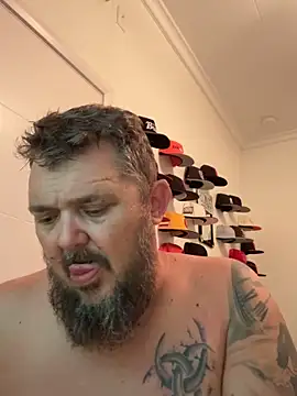 TatooedBear webcam
