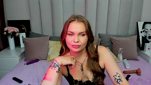 KattyWests webcam