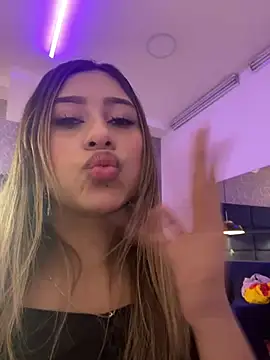 MaddyStonee_ webcam