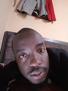 Earnthis webcam