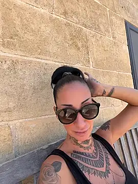 inked_up_jade webcam
