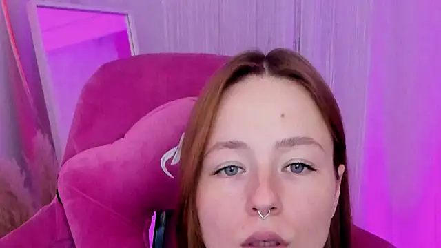 DamnWitchh live cam on StripChat