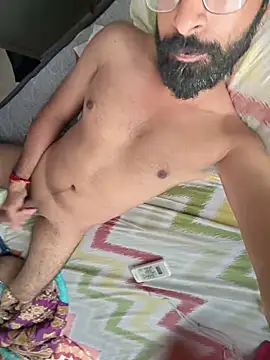 RKkru live cam on StripChat