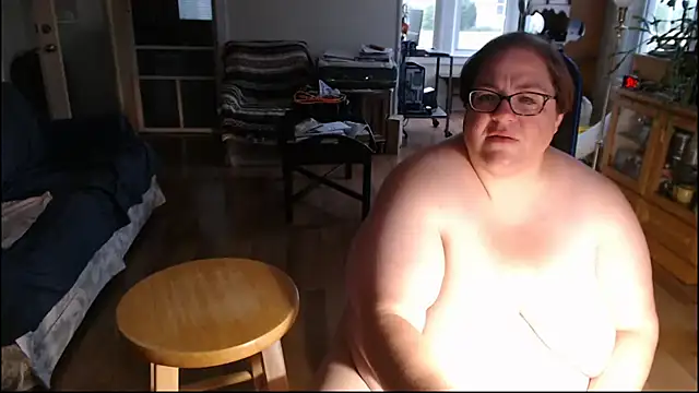 Suzys_Secrets webcam