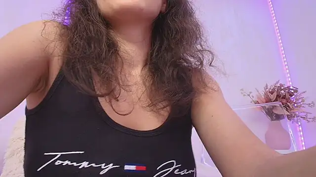 Anna_Lewis
