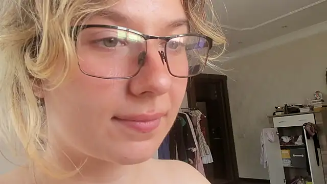 Lilith_lutherlow webcam