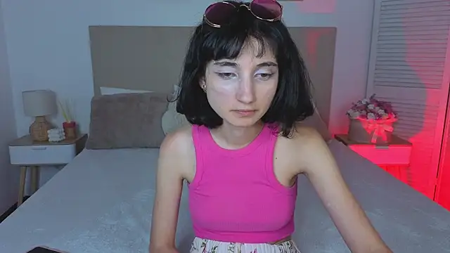 Little_zoi webcam