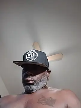 Tremainebigg Live Webcam on Stripchat