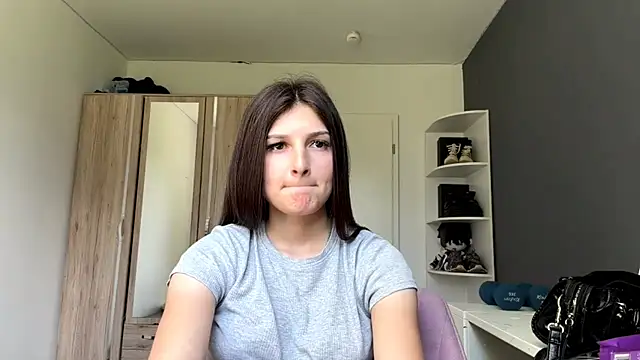 SpanishRooter webcam