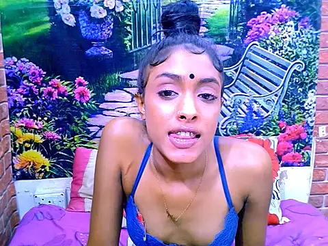 IndianPretty14u2Luv webcam
