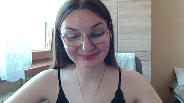 LooveELLYx webcam