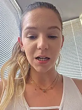 lucie_mehott 🚓 free nude cam