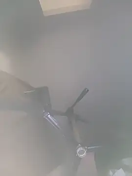 UniqueKorn86's live cam