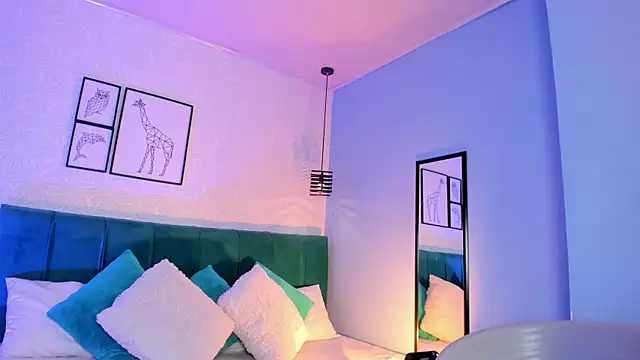 ninna_curly webcam