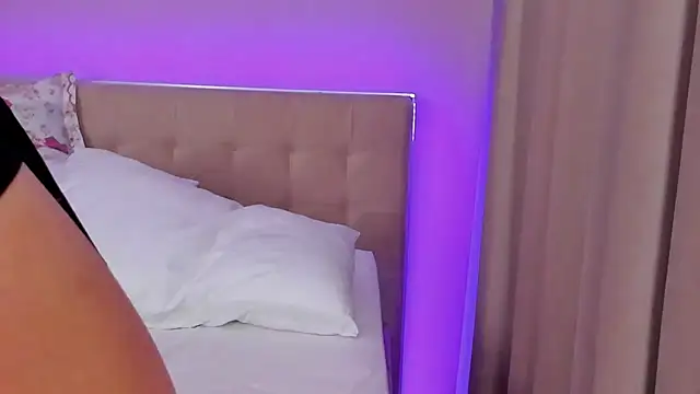 Emily_Sheen webcam