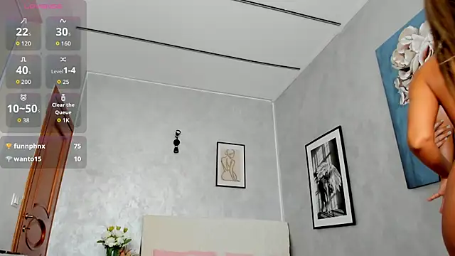 ElinaMoon_ webcam