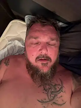 TatooedBear webcam
