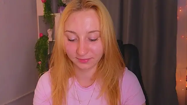 RosalieHandley webcam