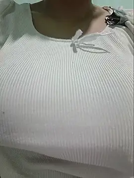 Shine_Mai webcam