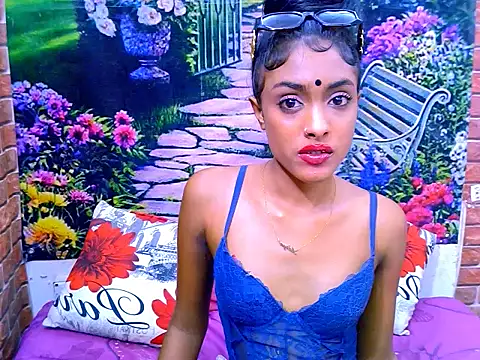 IndianPretty14u2Luv webcam