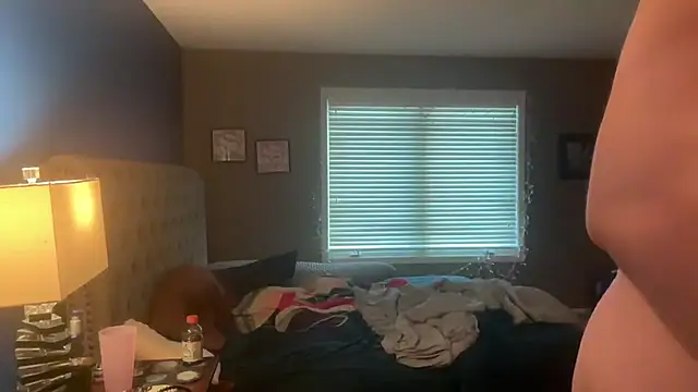 Moroncuckoldloser699 live cam on StripChat