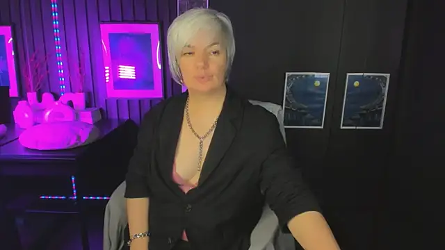 CarmenSoft live cam on StripChat