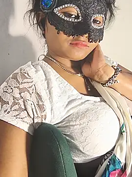 DIRTYSECRET_QUEEN_07 webcam