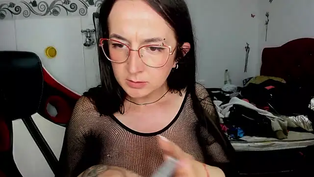 Sweet-Suck69 webcam