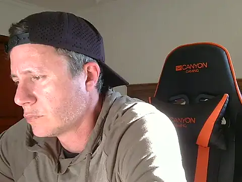 TroyDieselXXX webcam