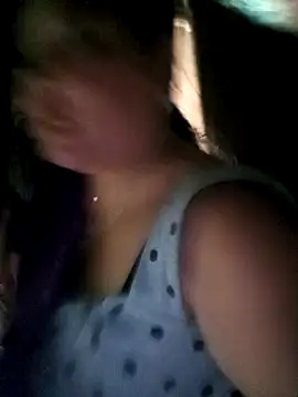 sary-hot2x webcam