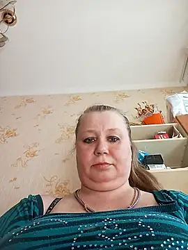 KiraStanton webcam