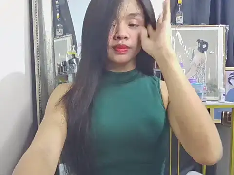 YunaBigCock webcam