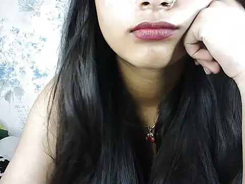 Latina_pihu webcam
